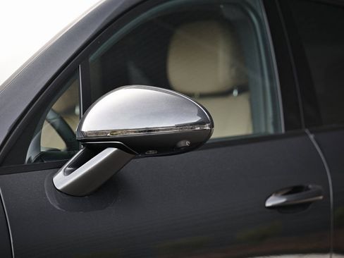 New 2026 Porsche Macan image 12