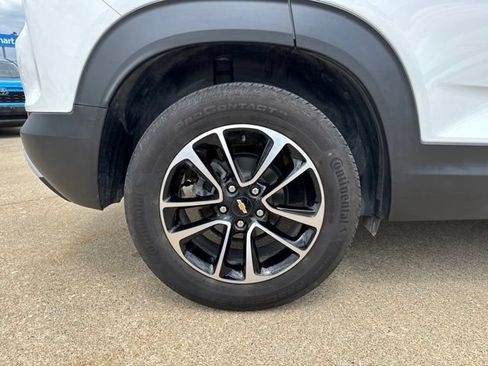 Used 2024 Chevrolet TrailBlazer LT w/ Convenience Package FWD image 10