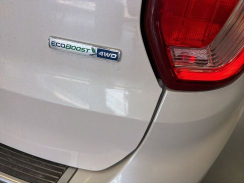 Used 2019 Ford Explorer Platinum image 9