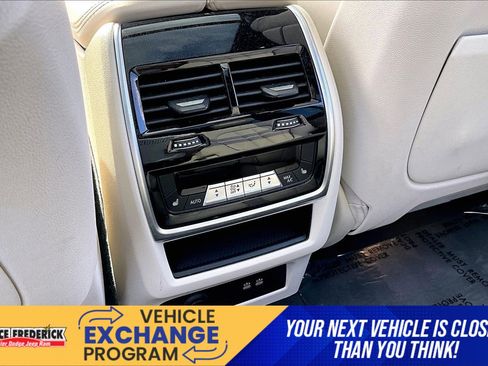 Used 2021 BMW X7 xDrive40i w/ M Sport Package image 28