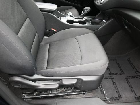 Used 2025 Chevrolet Malibu LT FWD image 38