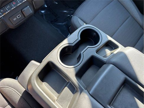 Used 2022 Chevrolet Silverado 1500 Custom image 31