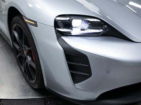 Certified 2024 Porsche Taycan GTS image 12