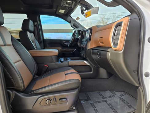 Used 2023 Chevrolet Silverado 2500 High Country w/ LPO, Hitch Package image 29