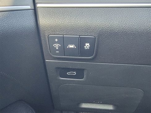 Used 2022 Kia K5 LXS image 32