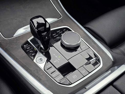 Used 2022 BMW X5 xDrive45e w/ Climate Comfort Package image 26