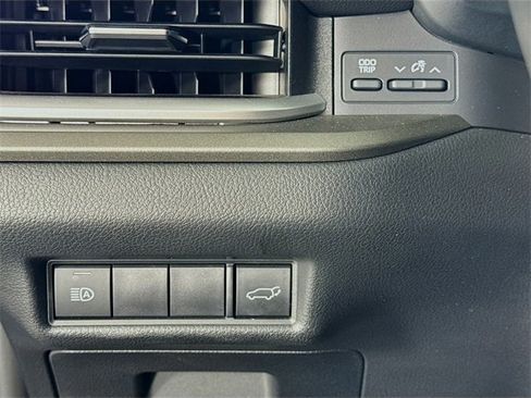 Certified 2024 Toyota Grand Highlander XLE image 10