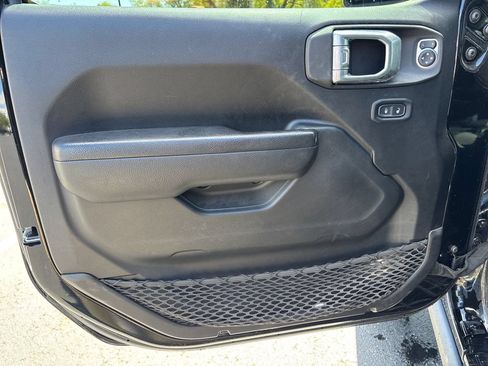 Used 2022 Jeep Gladiator Sport AWD/4WD image 16