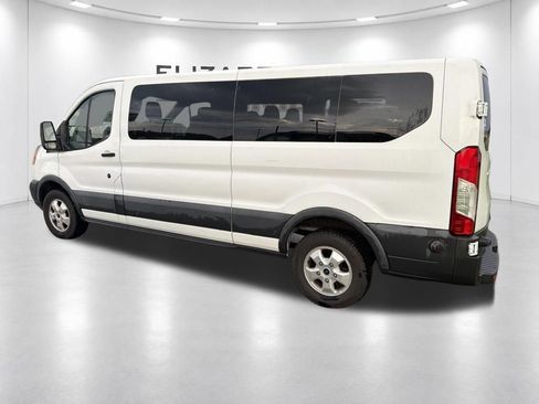 Used 2017 Ford Transit 350 XLT RWD image 5