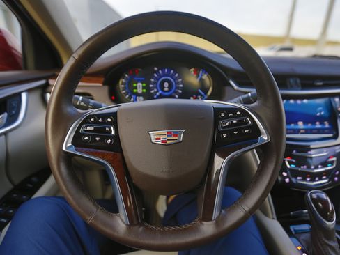 Used 2016 Cadillac XTS Premium image 6