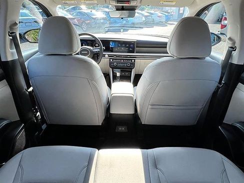 Used 2025 Hyundai Tucson SE FWD image 37