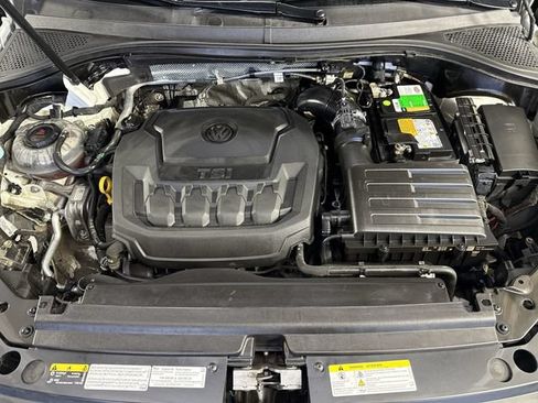 Used 2021 Volkswagen Tiguan SE AWD/4WD image 27
