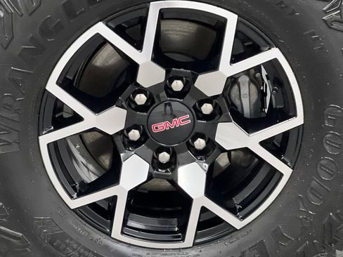 Used 2024 GMC Canyon AT4X image 60