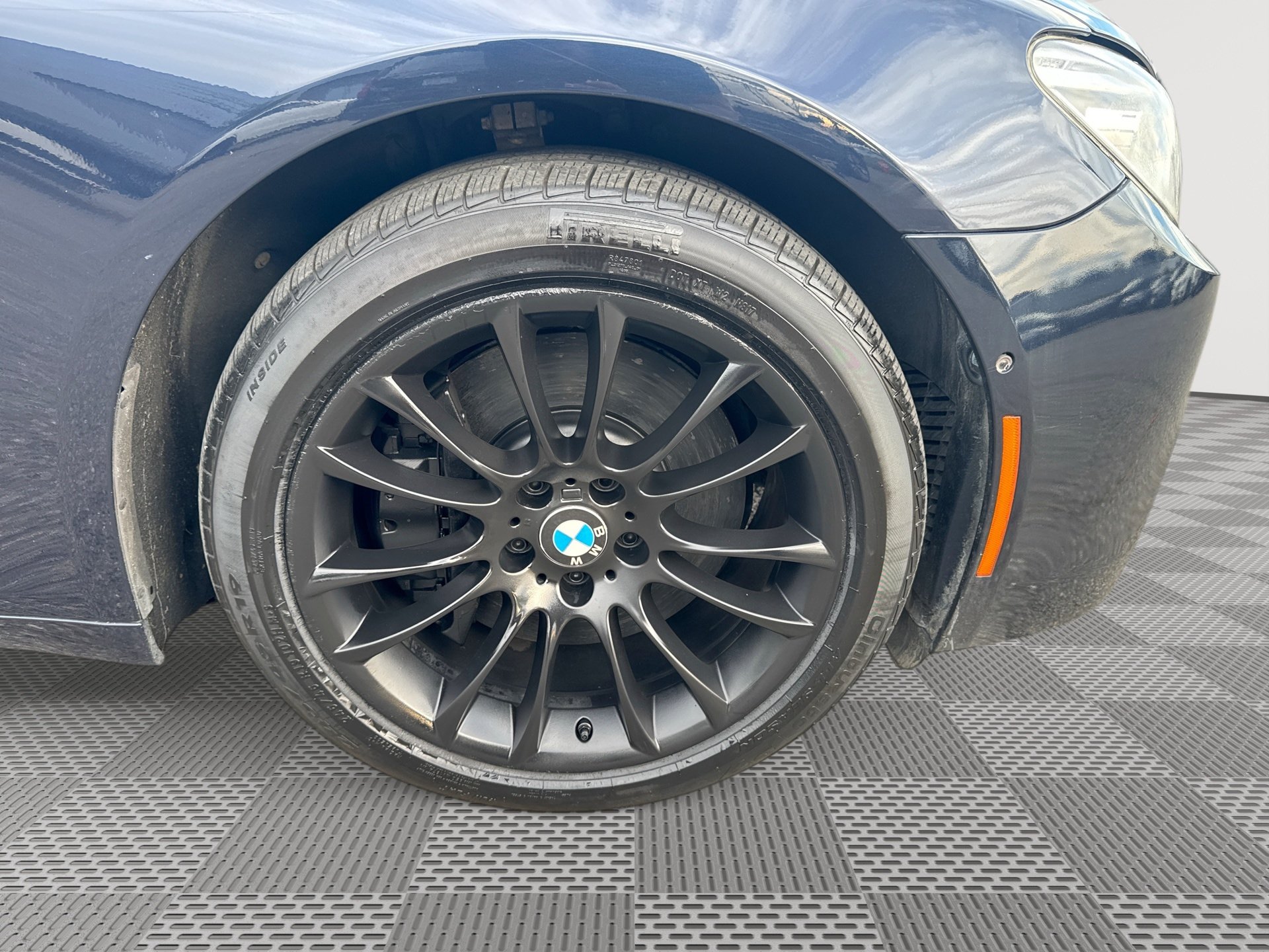 Used 2015 BMW 750Li xDrive AWD/4WD image 31