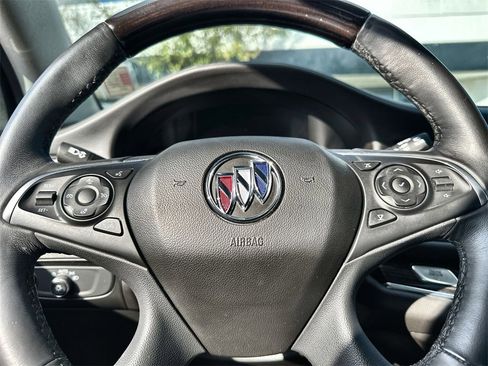 Used 2021 Buick Enclave Avenir w/ Avenir Technology Package image 33