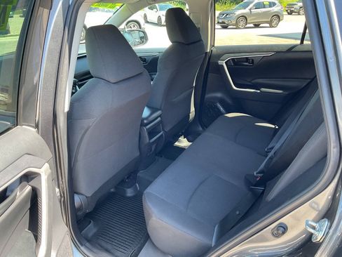 Used 2019 Toyota RAV4 LE w/ All Weather Liner Package AWD/4WD image 30