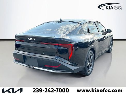 New 2025 Kia K4 LXS image 5