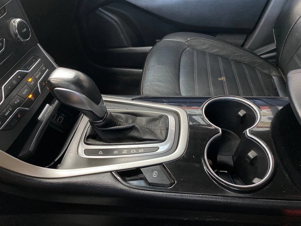 Used 2016 Ford Edge SEL AWD/4WD image 29