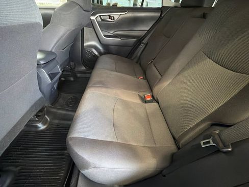 Certified 2021 Toyota RAV4 LE FWD image 31