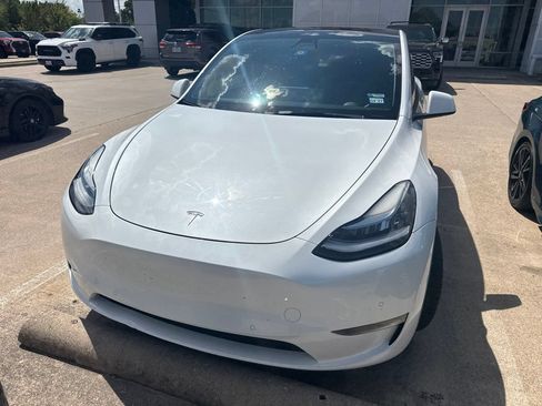 Used 2021 Tesla Model Y Long Range AWD/4WD image 2