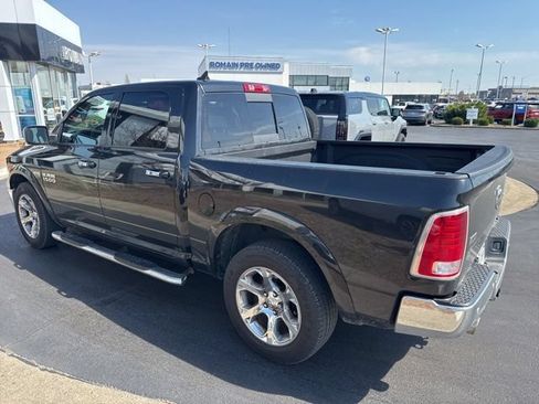 Used 2018 RAM 1500 Laramie w/ Convenience Group AWD/4WD image 9