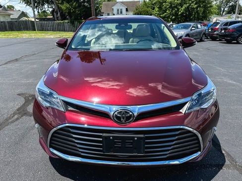 Used 2017 Toyota Avalon XLE Premium w/ All Weather Liner Package FWD image 2