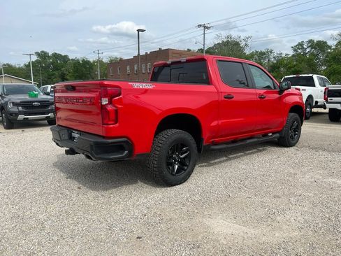Used 2024 Chevrolet Silverado 1500 LT Trail Boss w/ Convenience Package II AWD/4WD image 8