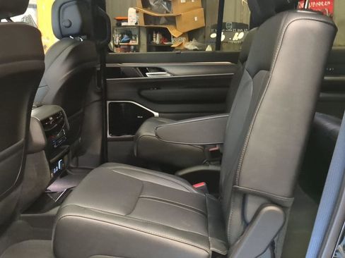 New 2026 Jeep Grand Wagoneer Limited AWD/4WD image 21
