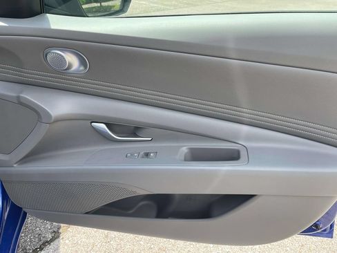 Certified 2025 Hyundai Elantra Sport w/ Cargo Package FWD image 27