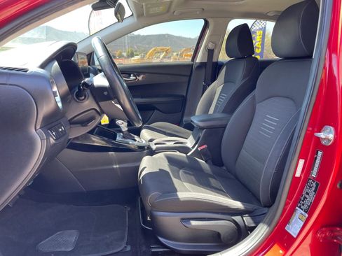 Used 2019 Kia Forte S w/ S Premium Package FWD image 16