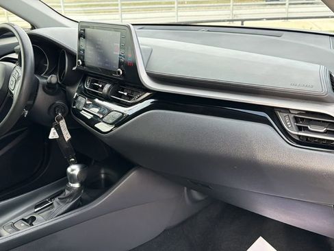 Used 2021 Toyota C-HR LE FWD image 30