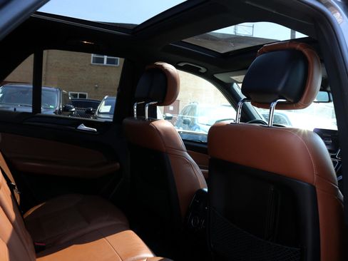 Used 2018 Mercedes-Benz GLE 43 AMG 4MATIC image 34