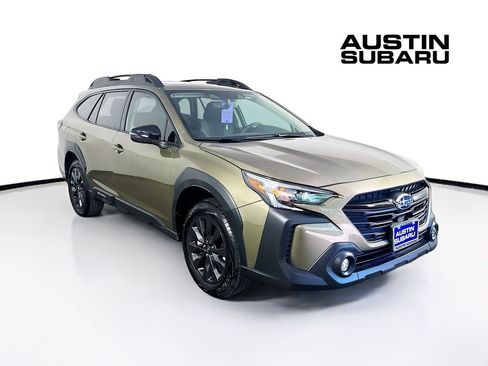 Used 2025 Subaru Outback Onyx Edition image 1