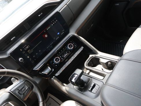 Certified 2023 GMC Sierra 1500 AT4 w/ AT4 Premium Package AWD/4WD image 26