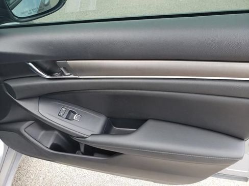 Used 2020 Honda Accord LX image 18
