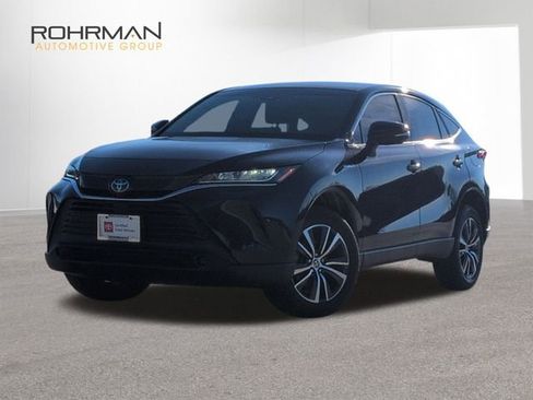 Certified 2021 Toyota Venza LE w/ Carpet Mat Package (TMS) image 1