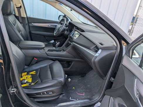 Used 2017 Cadillac XT5 Luxury image 20