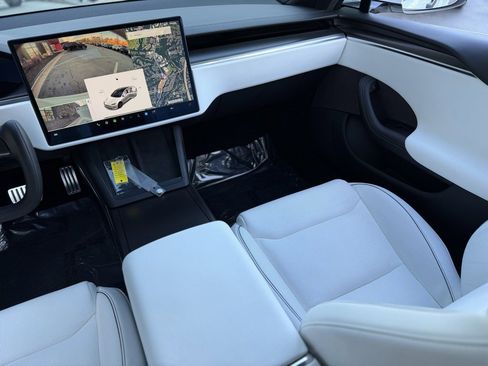 Used 2021 Tesla Model S Plaid image 38