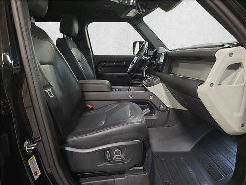 Certified 2024 Land Rover Defender 130 X-Dynamic SE image 10