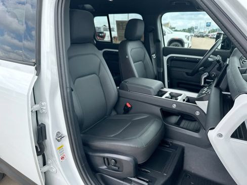 Used 2025 Land Rover Defender 110 S AWD/4WD image 25
