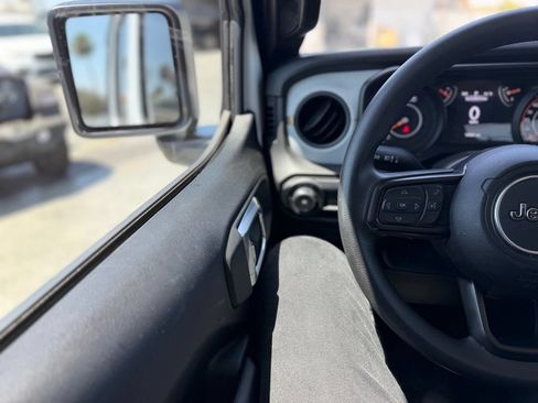 Used 2025 Jeep Wrangler Unlimited Sport AWD/4WD image 6