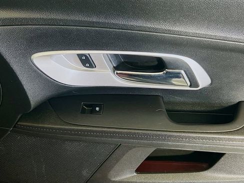 Used 2017 Chevrolet Equinox LT w/ Convenience Package image 31