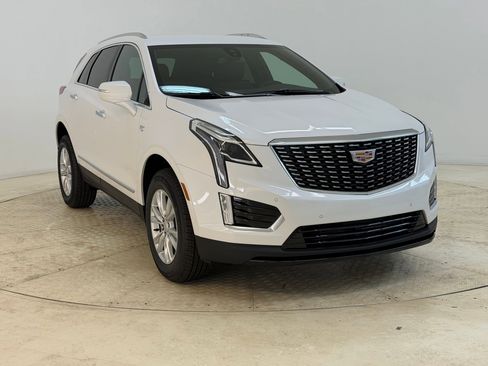 New 2026 Cadillac XT5 Luxury image 7