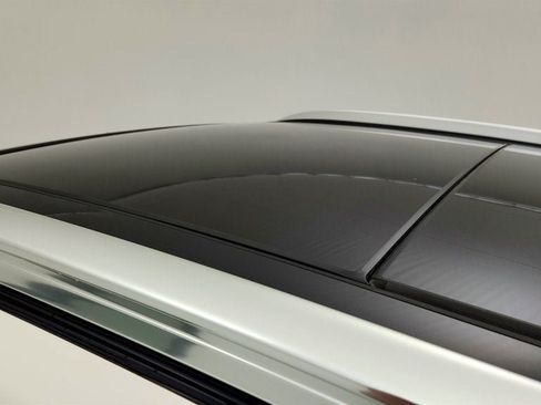 Used 2022 Lincoln Nautilus Reserve FWD image 10
