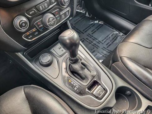 Certified 2023 Jeep Cherokee Altitude Lux AWD/4WD image 19