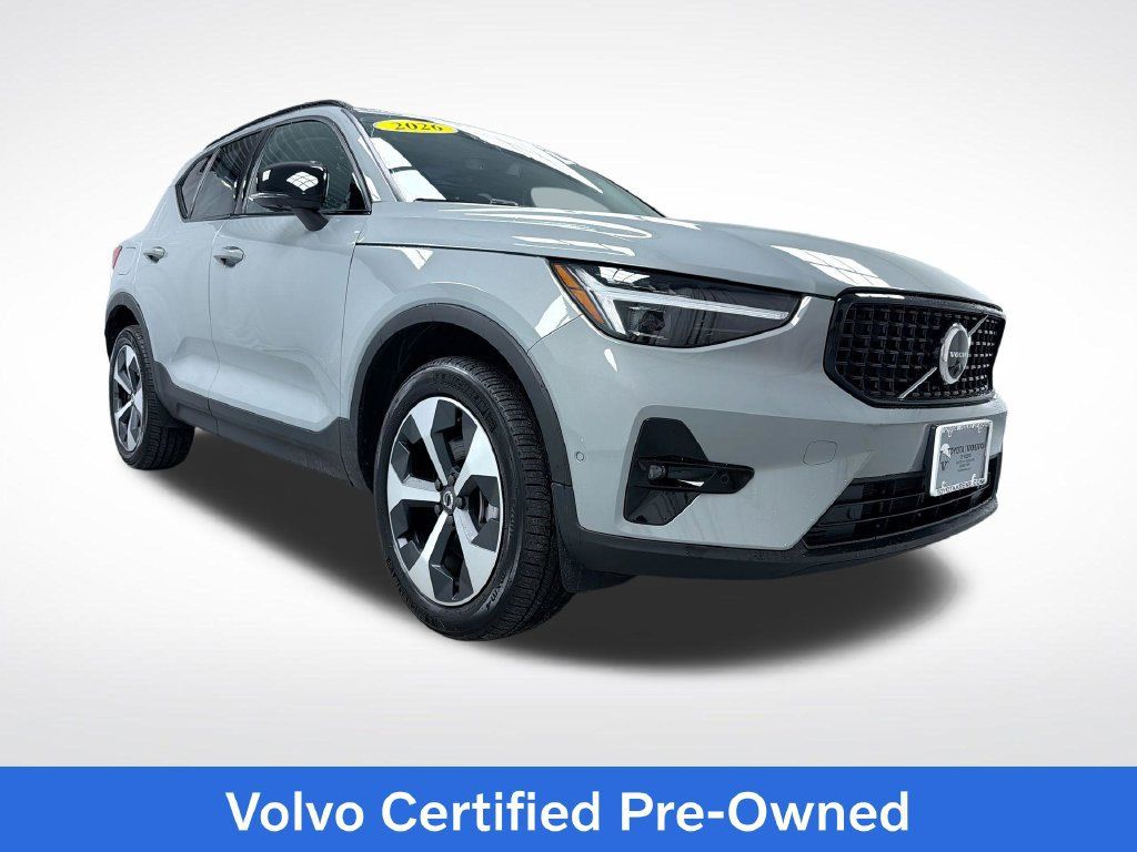 Used 2026 Volvo XC40 B5 Plus w/ Protection Package Premier AWD/4WD image 1