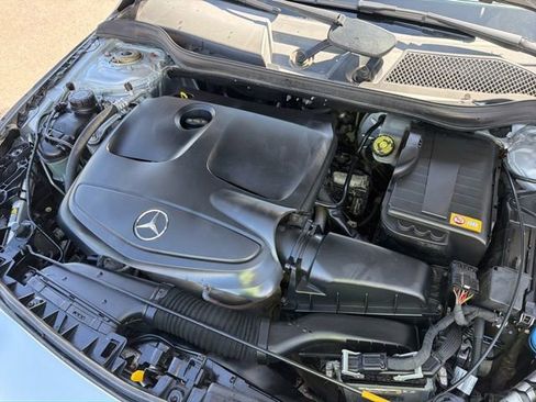 Used 2014 Mercedes-Benz CLA 250 image 24