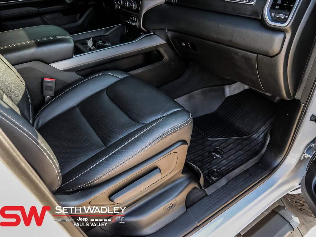 Used 2022 RAM 1500 Big Horn w/ Night Edition AWD/4WD image 17