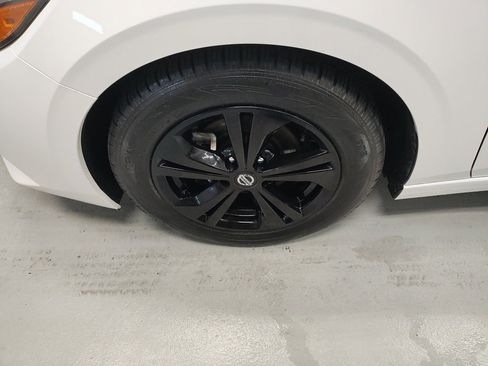 Used 2023 Nissan Sentra SV image 19