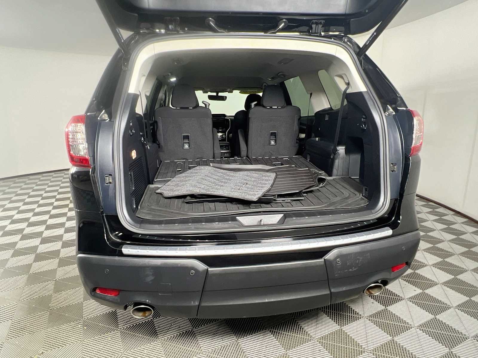 Used 2020 Subaru Ascent Premium w/ Convenience Package AWD/4WD image 27